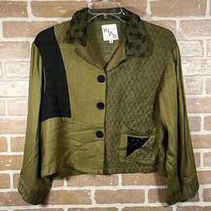 XiAO oversized patchwork top with velvet buttons Green Black